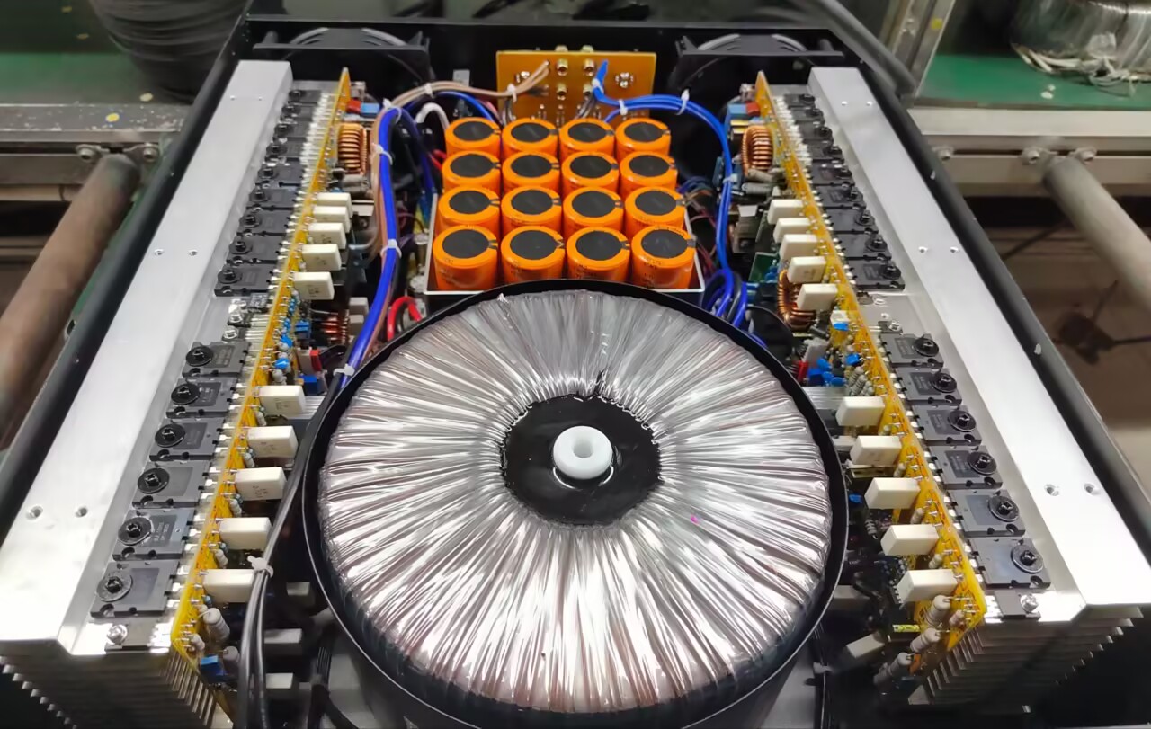 New professional amplifier leads the new trend of the audio industry